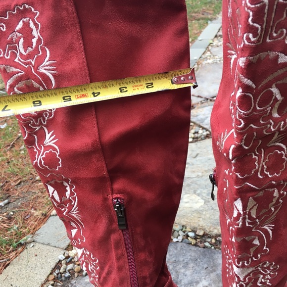 Embroidered Bohemian Ukraine Faux Suede Boots - Picture 6 of 8